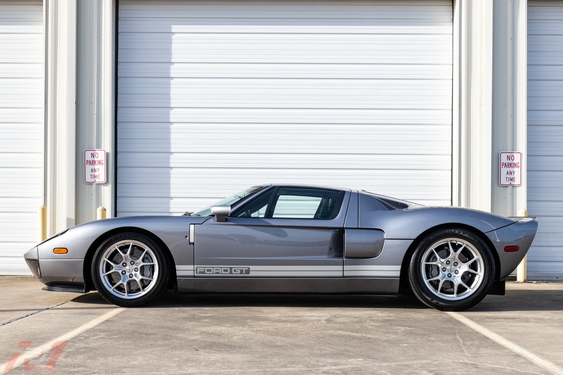 Used-2006-Ford-GT-4-Option-Car-with-5k-miles