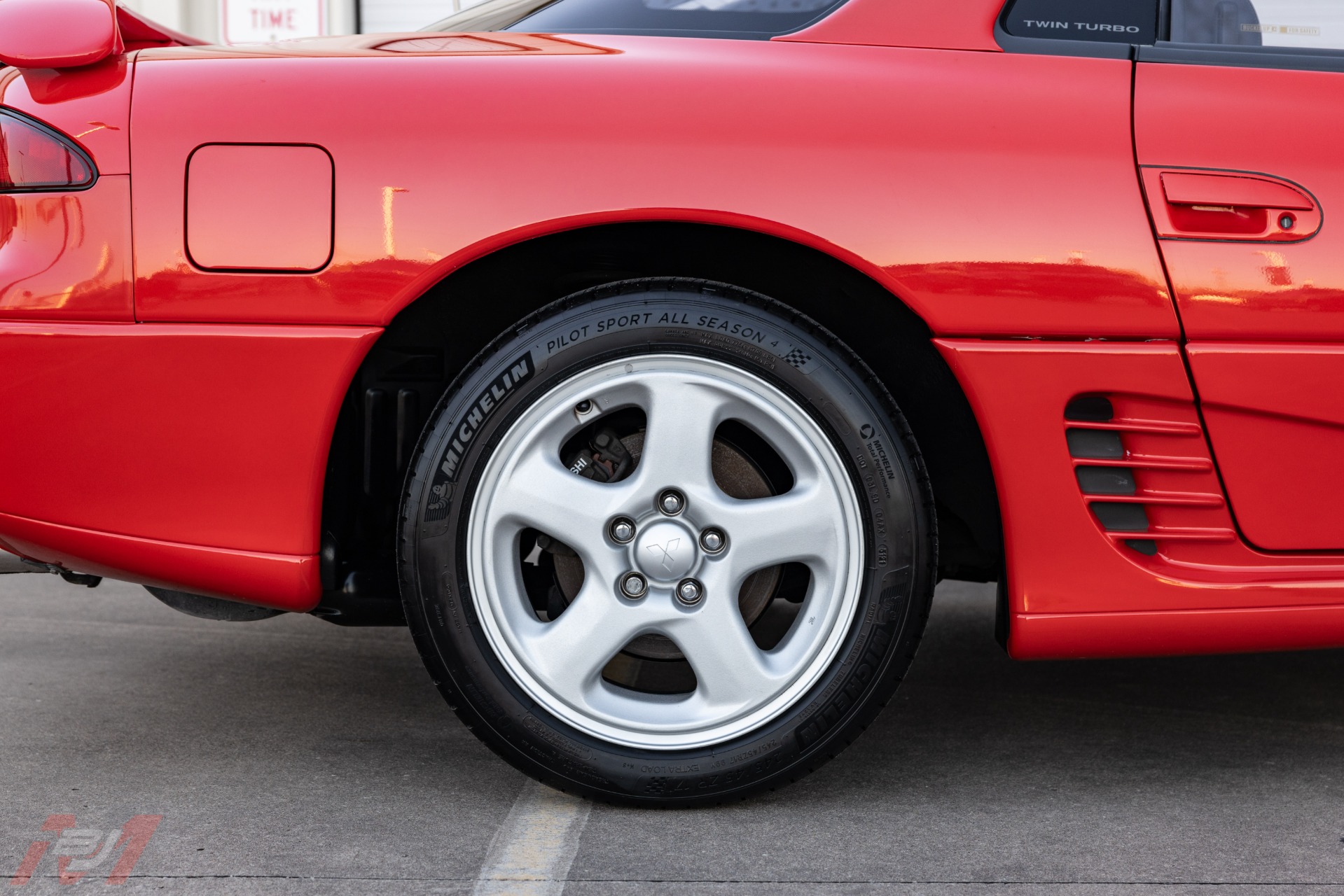 Used-1991-Mitsubishi-3000GT-VR-4-Turbo