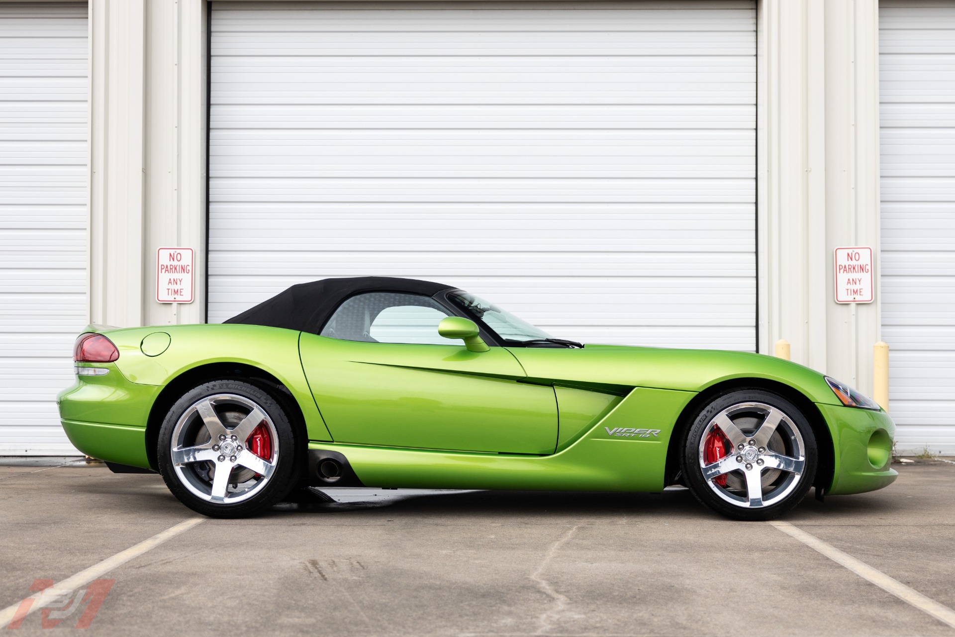 Used-2008-Dodge-Viper-SRT-10-Convertible