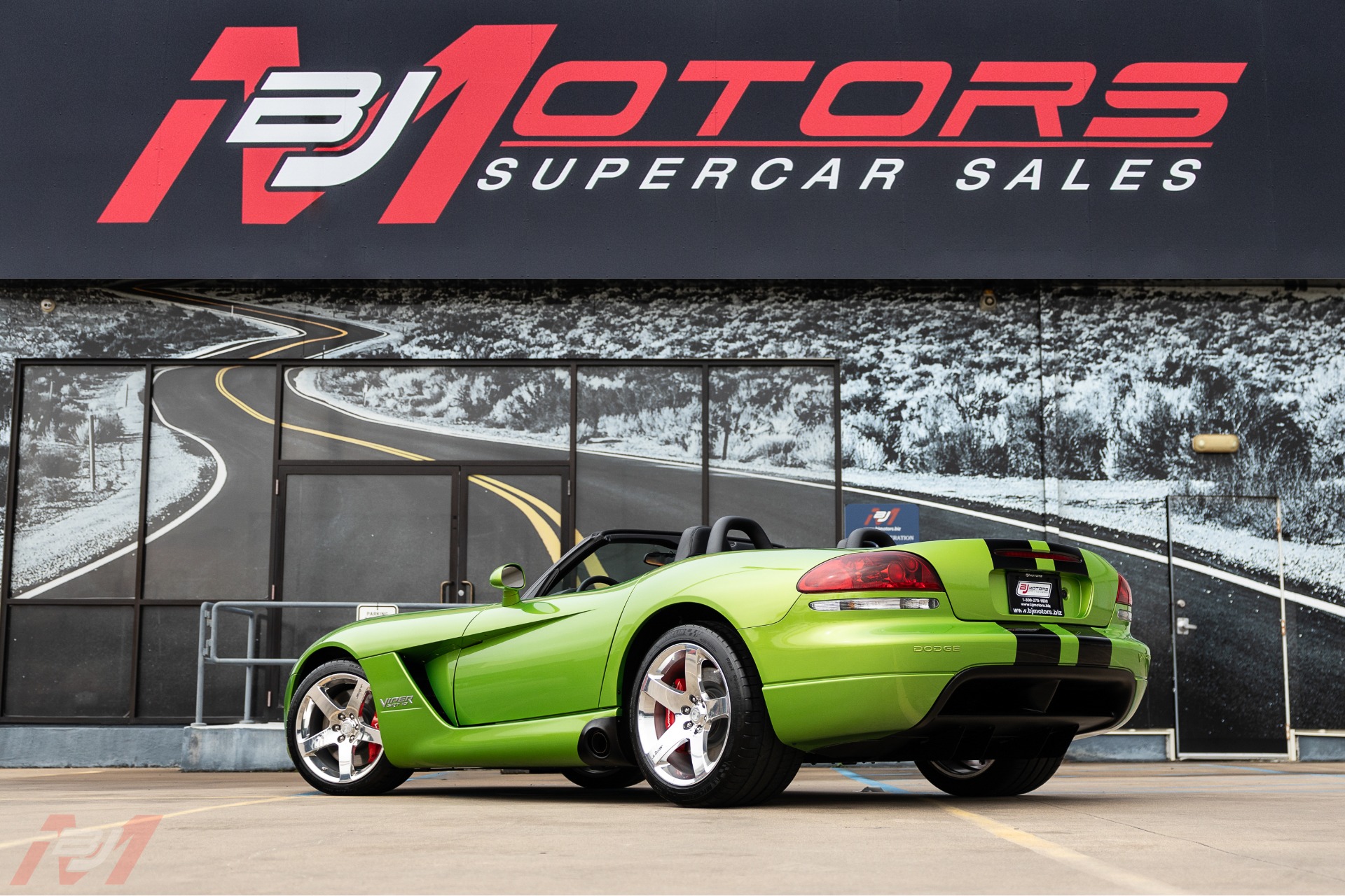 Used-2008-Dodge-Viper-SRT-10-Convertible