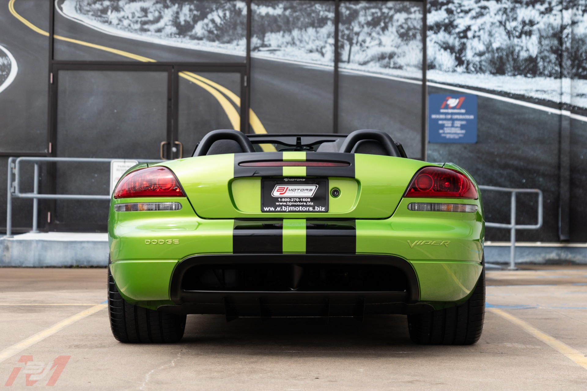 Used-2008-Dodge-Viper-SRT-10-Convertible