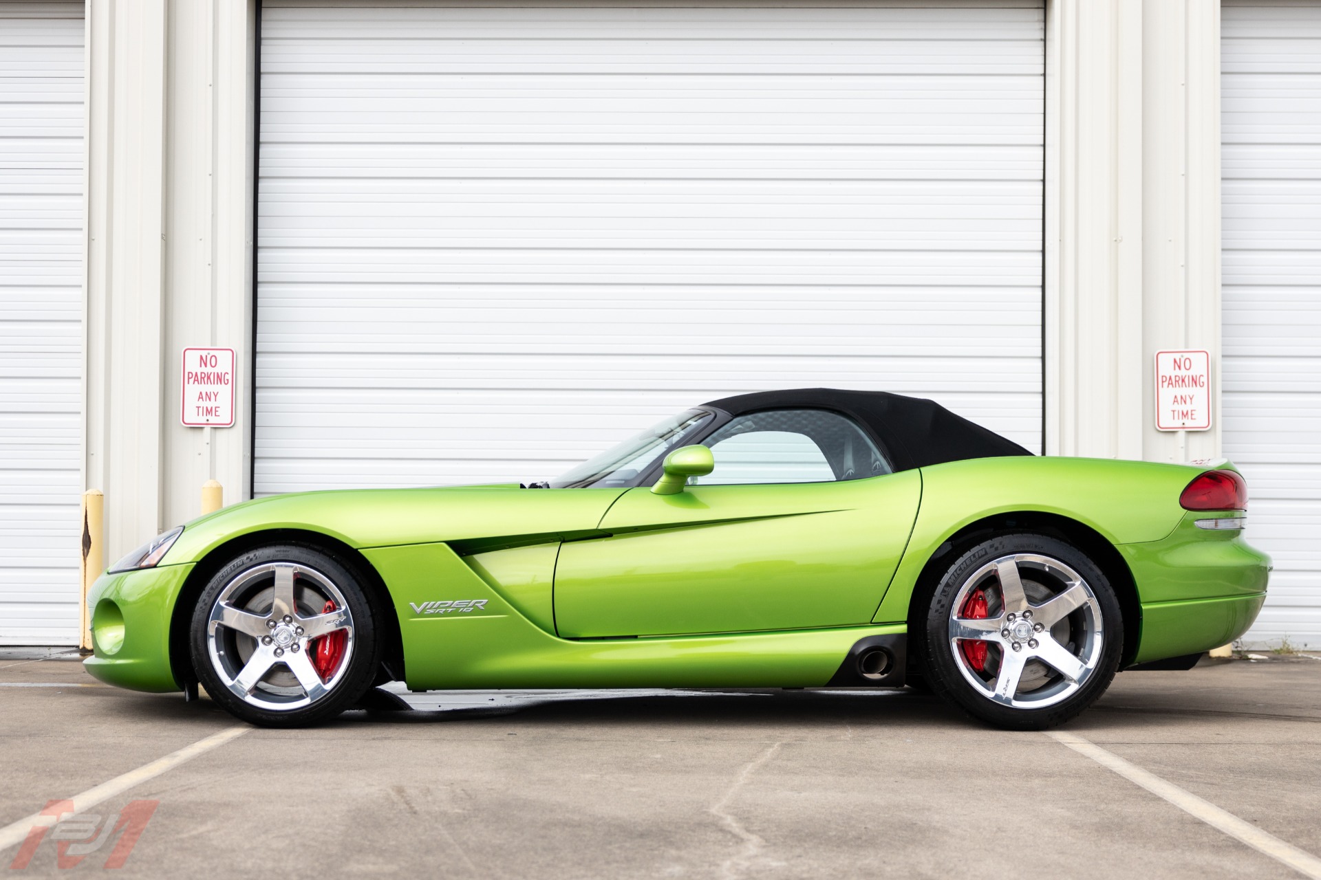 Used-2008-Dodge-Viper-SRT-10-Convertible