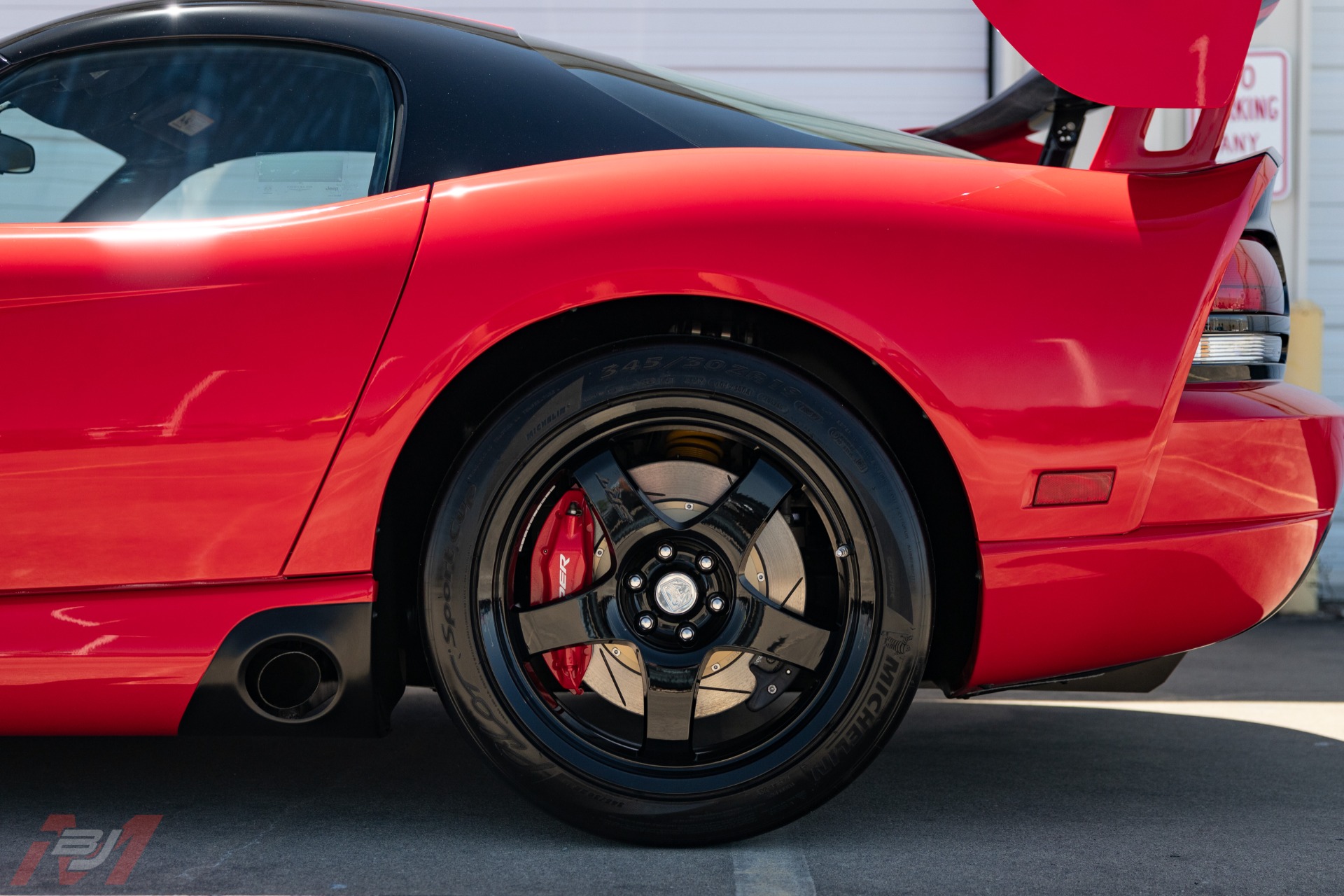 Used-2008-Dodge-Viper-ACR-with-98-miles