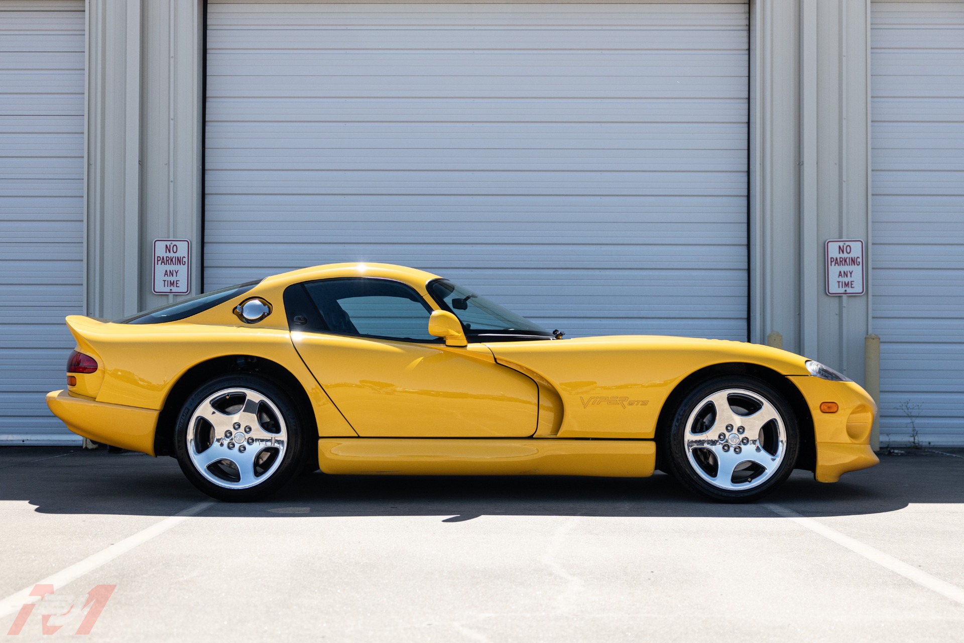 Used-2001-Dodge-Viper-GTS