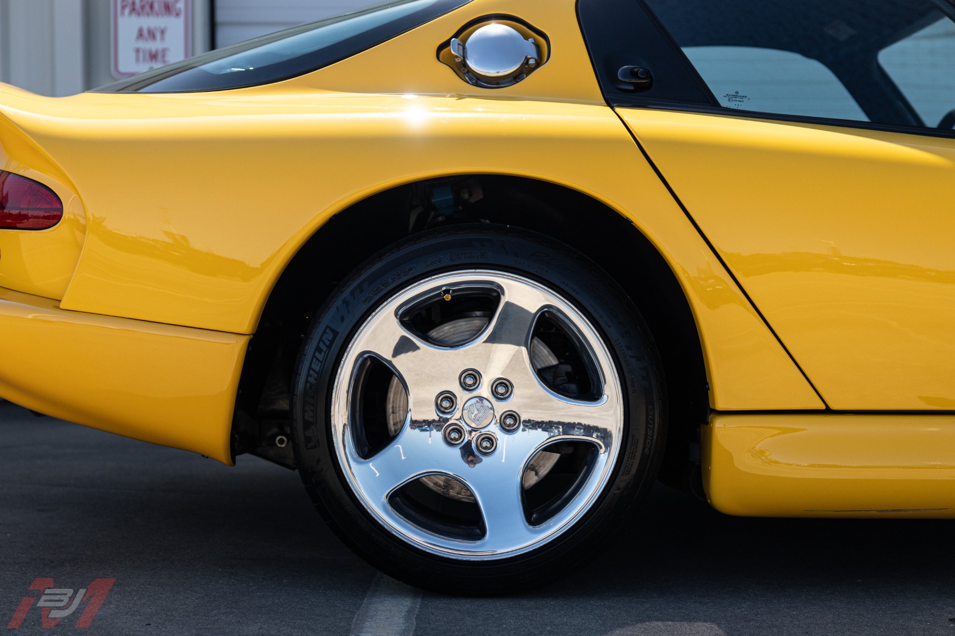 Used-2001-Dodge-Viper-GTS