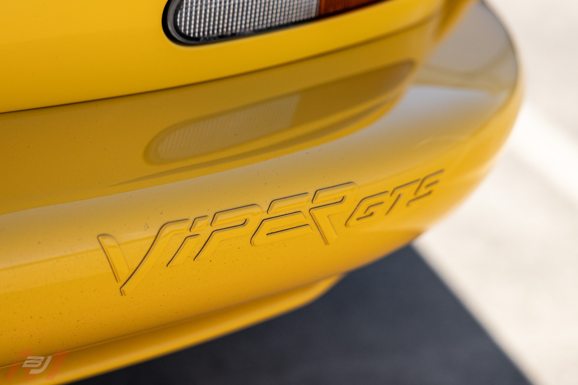 Used-2001-Dodge-Viper-GTS