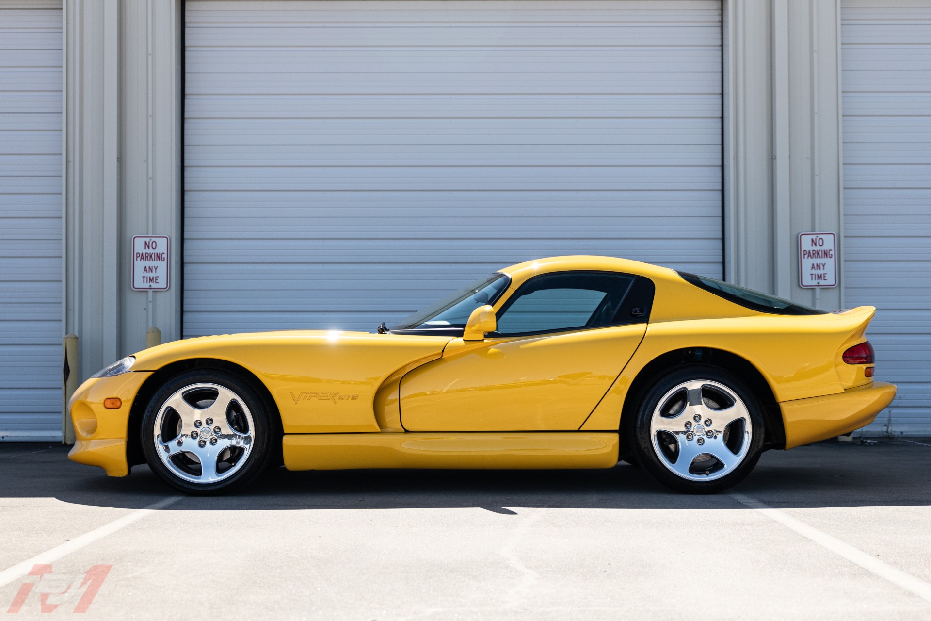 Used-2001-Dodge-Viper-GTS