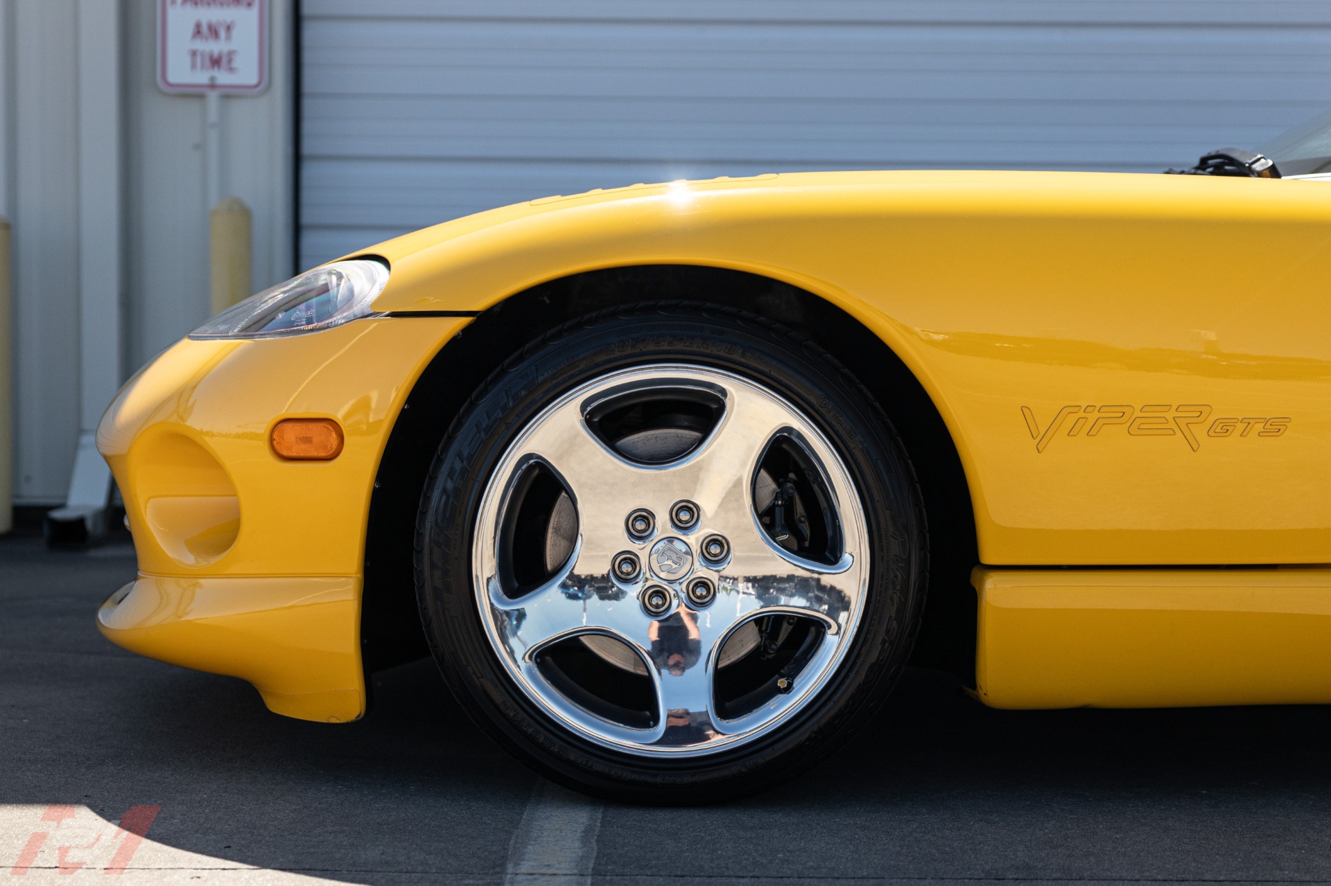 Used-2001-Dodge-Viper-GTS