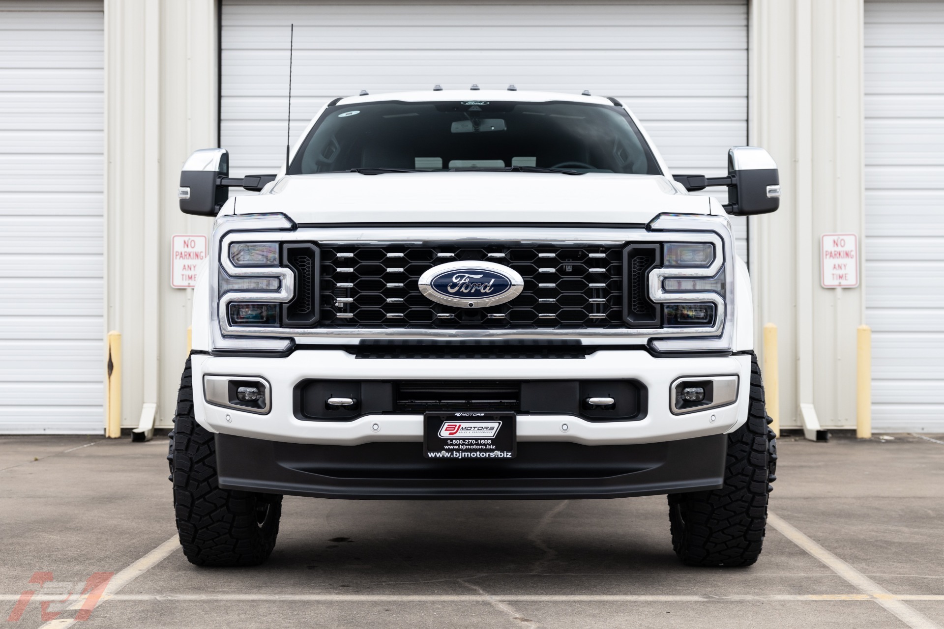 Used-2024-Ford-F-450-Super-Duty-Platinum