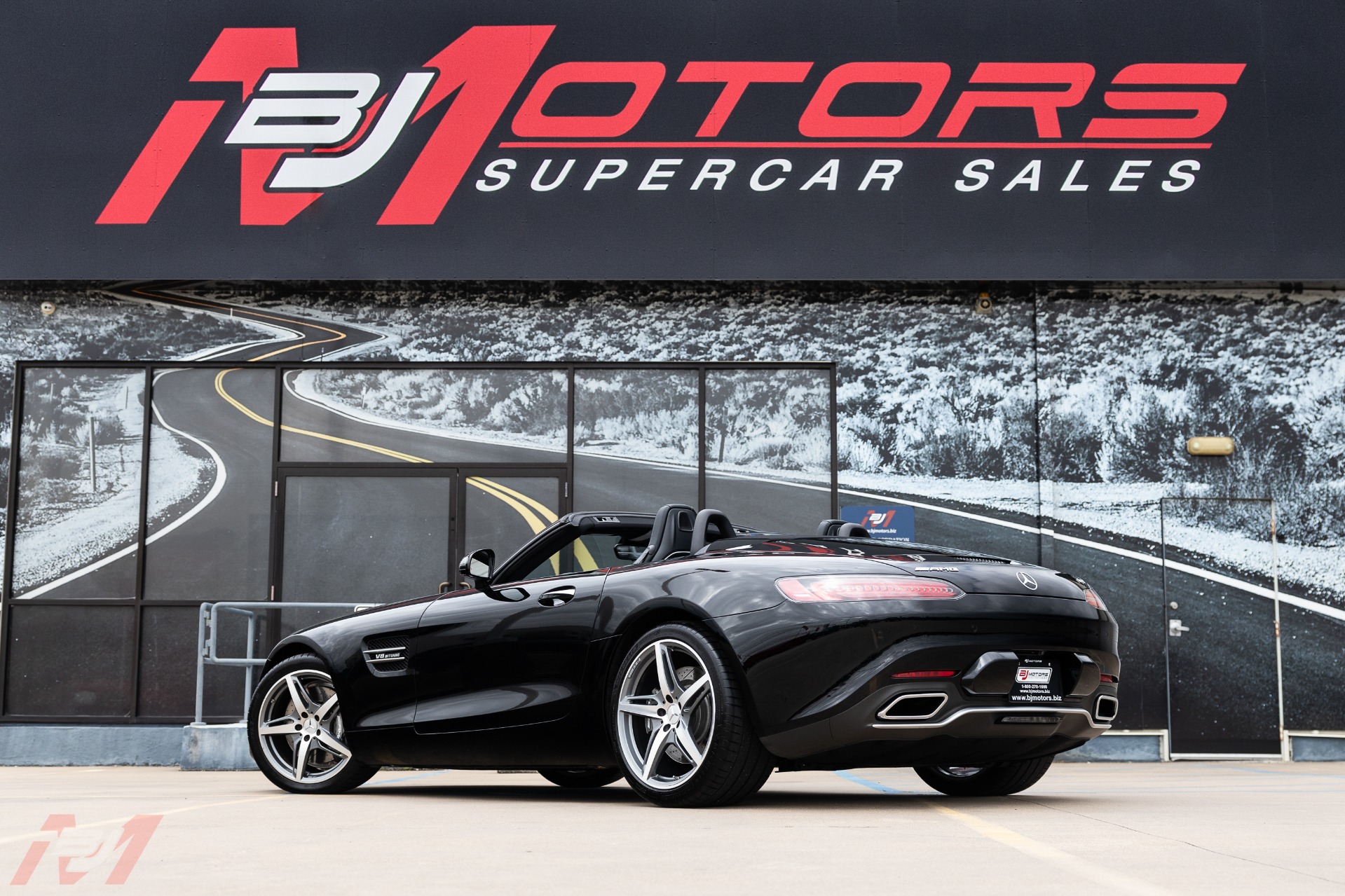 Used-2018-Mercedes-Benz-AMG-GT-Roadster