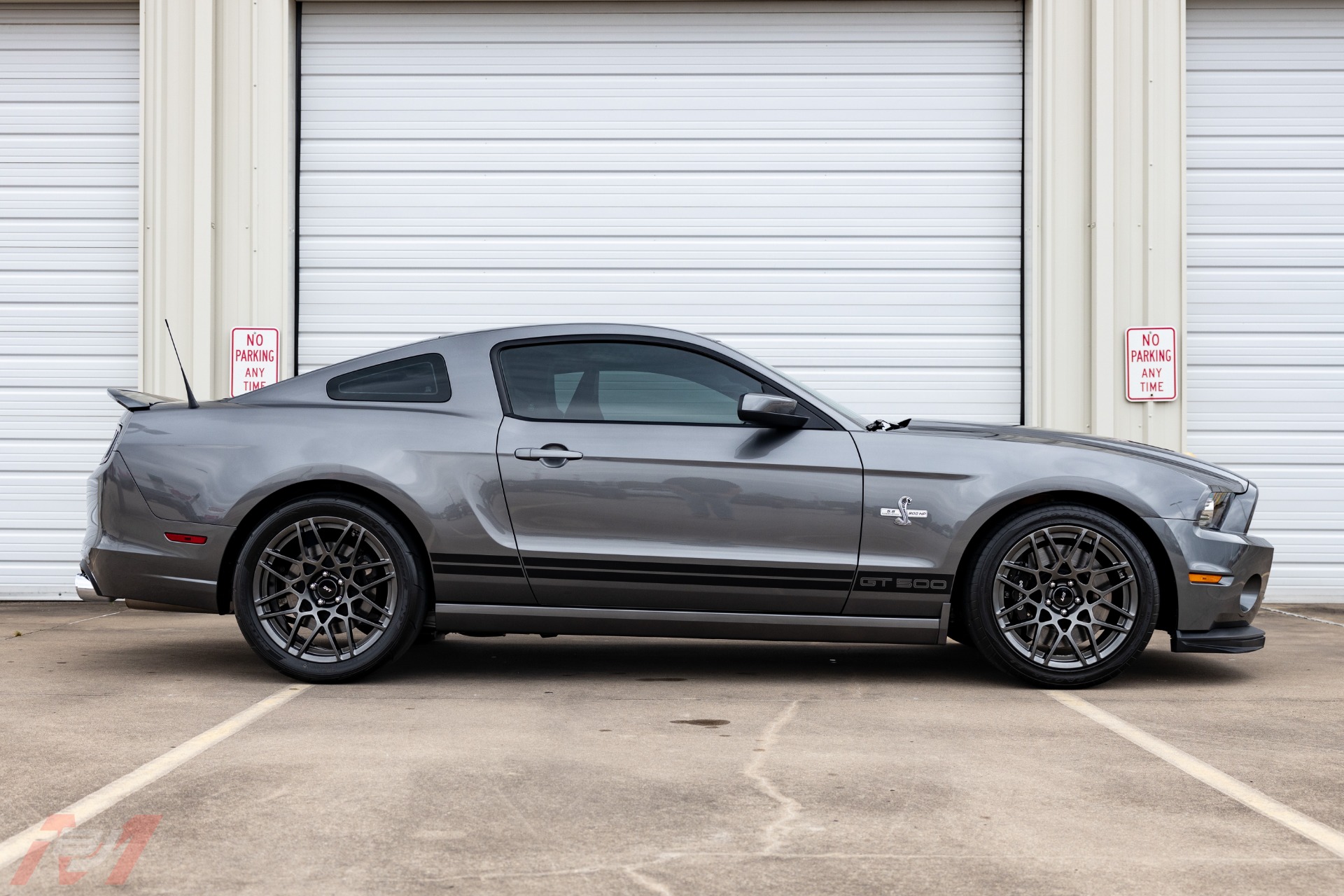 Used-2013-Ford-Mustang-Shelby-GT500