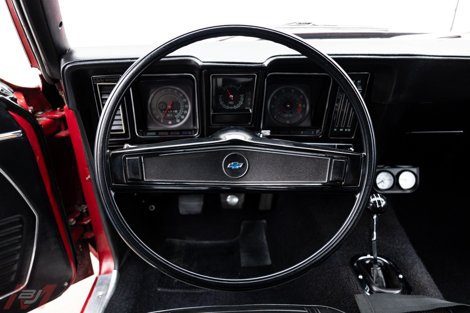 Used-1969-Chevrolet-Camaro-COPO-4-speed